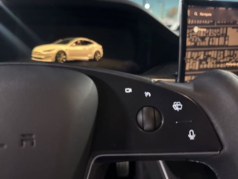 Used 2023 Tesla Model S Plaid image 24