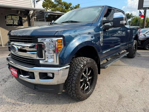 Used 2019 Ford F250 XLT w/ XLT Premium Package AWD/4WD image 2