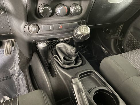 Used 2011 Jeep Wrangler Sport AWD/4WD image 22