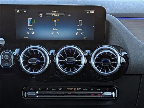 New 2026 Mercedes-Benz GLA 250 GLA 250 image 11