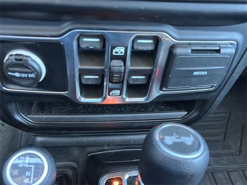 Used 2021 Jeep Wrangler Unlimited Sport image 29