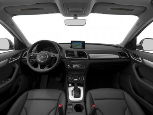 Used 2016 Audi Q3 2.0T Premium Plus w/ Technology Package image 7