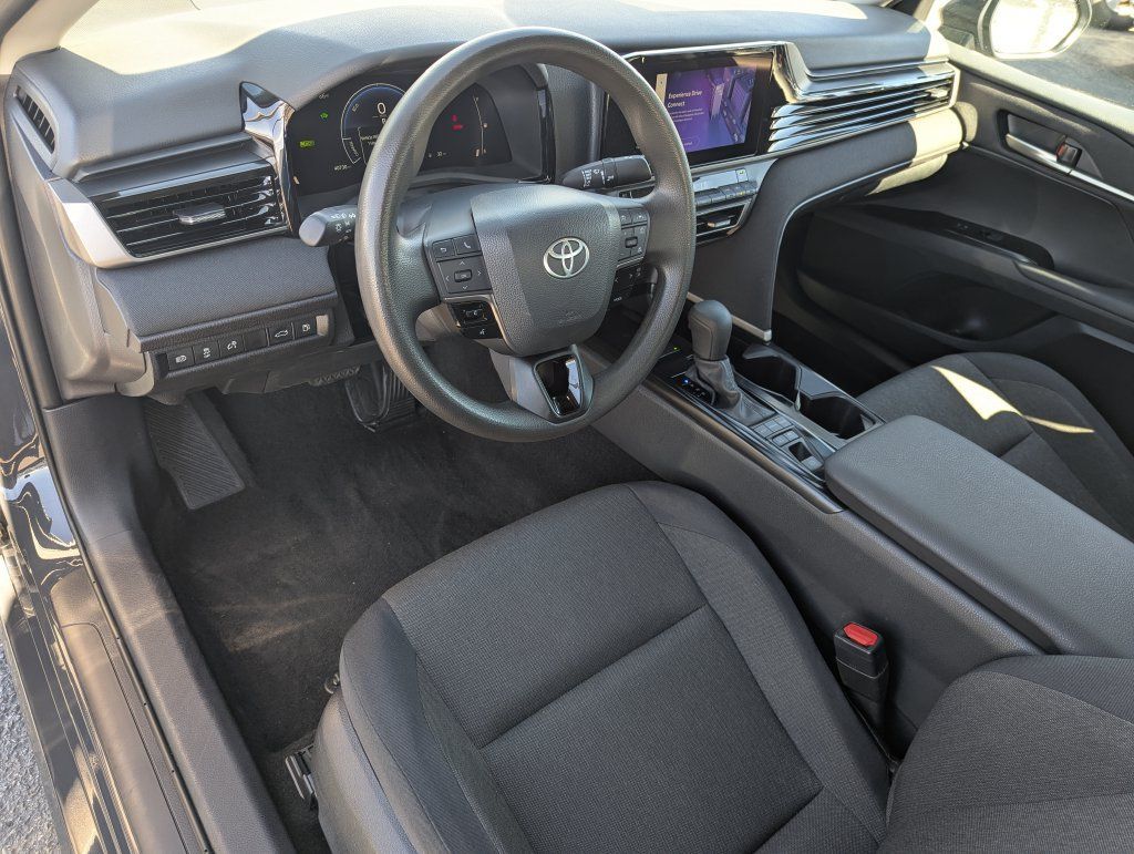 Used 2025 Toyota Camry LE FWD image 23