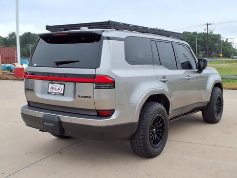 Used 2025 Lexus GX 550 w/ Accessory Package (2T) AWD/4WD image 6
