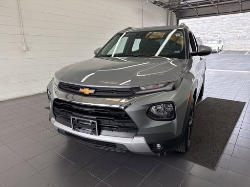 Used 2023 Chevrolet TrailBlazer LT image 3