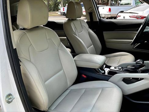 Used 2022 Kia Telluride S image 26