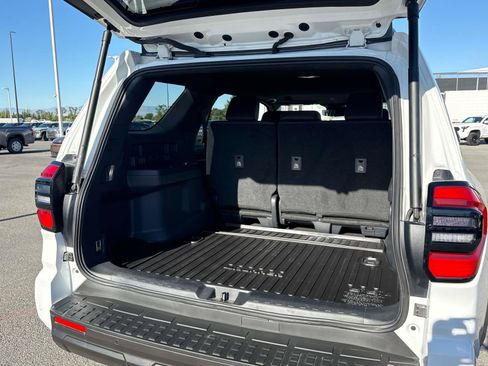 Used 2025 Toyota 4Runner TRD Off-Road Premium w/ Tow Technology Package AWD/4WD image 15