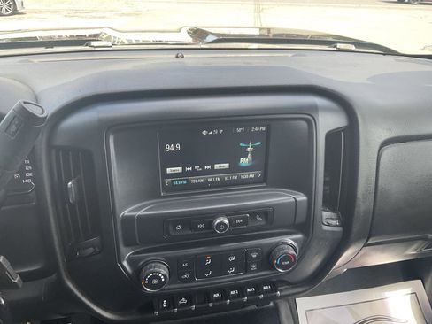 Used 2019 Chevrolet Silverado 2500 W/T AWD/4WD image 15