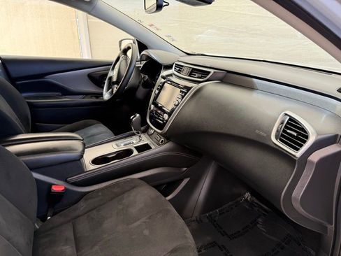 Used 2020 Nissan Murano SV image 12