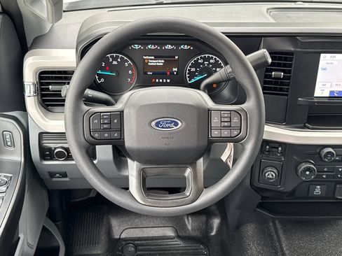 New 2026 Ford F250 XL w/ F-250 >10K GVWR Package image 14