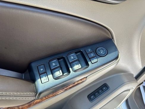 Used 2016 Chevrolet Suburban LTZ AWD/4WD image 16