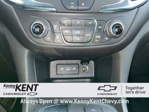 Used 2025 Jeep Wrangler Unlimited Sport AWD/4WD image 15