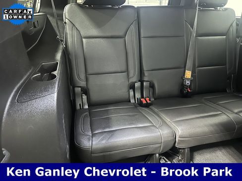 Used 2021 Chevrolet Suburban LT image 20