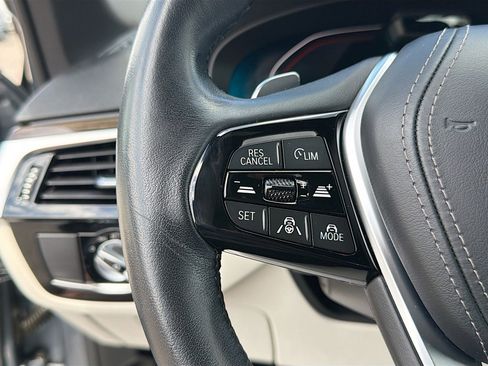 Used 2021 BMW 540i w/ Premium Package image 38