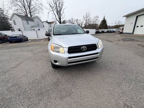 Used 2008 Toyota RAV4 4WD image 4