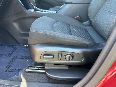 Used 2020 Chevrolet Equinox LT w/ Driver Convenience Package image 28