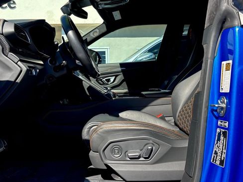 Used 2022 Lamborghini Urus image 35