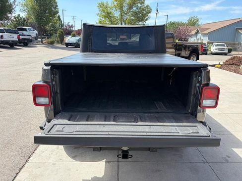 Used 2023 Jeep Gladiator Sport AWD/4WD image 23