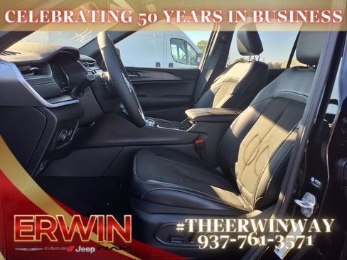 New 2025 Jeep Grand Cherokee Altitude w/ Trailer Tow Package image 6