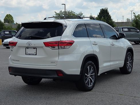 Used 2018 Toyota Highlander XLE FWD image 5