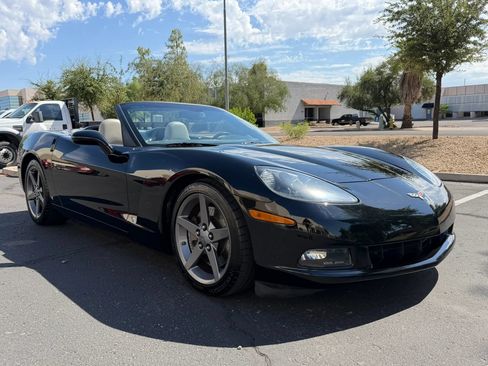Used 2006 Chevrolet Corvette Convertible w/ Preferred Equipment Group RWD image 11