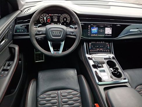 Certified 2024 Audi RS Q8 image 4