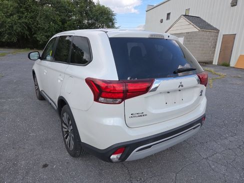 Used 2020 Mitsubishi Outlander AWD image 6