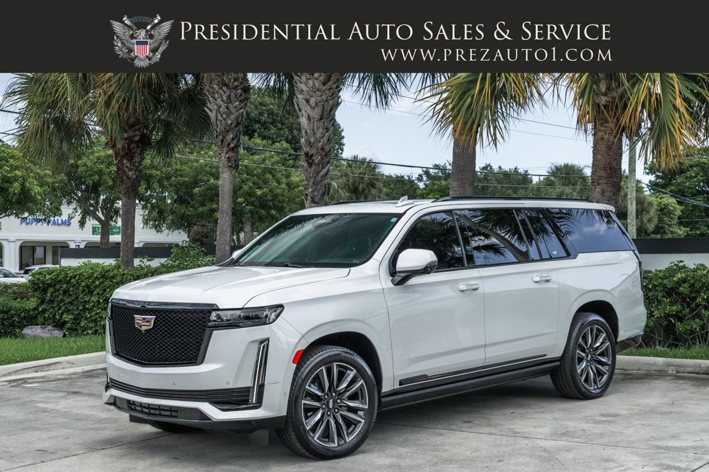 Used 2023 Cadillac Escalade ESV Sport Platinum w/ Heavy-Duty Trailer Package AWD/4WD image 1