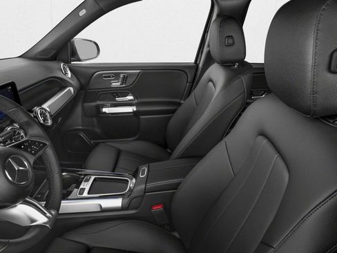 New 2026 Mercedes-Benz GLB 250 image 6