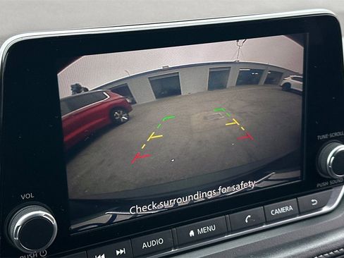 Used 2023 Nissan Rogue SV image 23