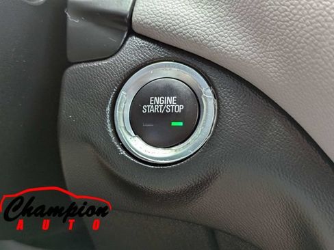 Used 2022 Chevrolet Equinox LS AWD/4WD image 29