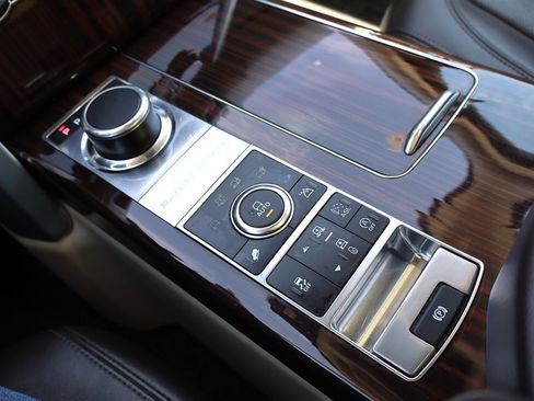 Used 2015 Land Rover Range Rover Supercharged image 33