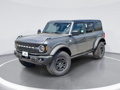 New 2026 Ford Bronco Big Bend w/ Black Diamond Package AWD/4WD image 1