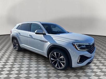 New 2026 Volkswagen Atlas Cross Sport SEL Premium R-Line
