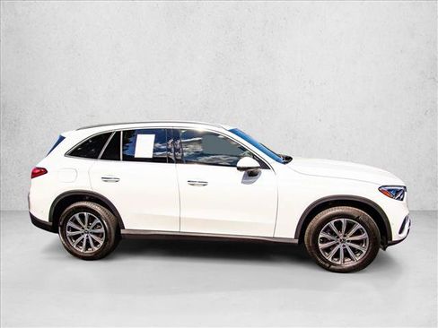 Certified 2025 Mercedes-Benz GLC 300 4MATIC image 4