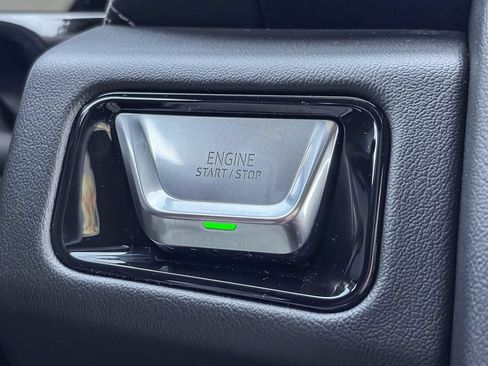 Used 2025 GMC Yukon Denali w/ Sun & Power Step Package AWD/4WD image 28