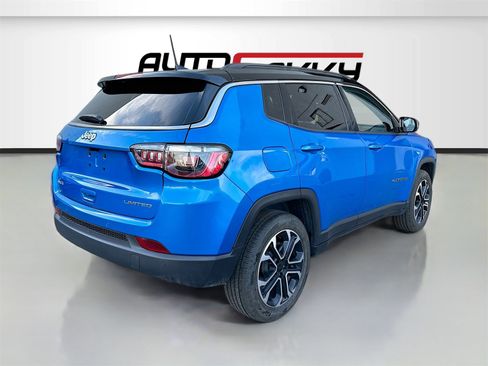 Used 2024 Jeep Compass Limited image 7