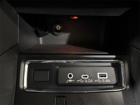 Certified 2024 Subaru Ascent Premium w/ Convenience Package image 22