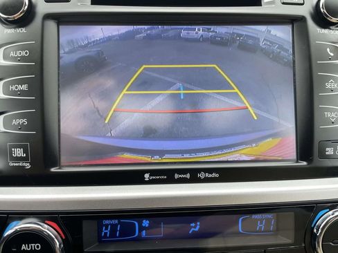 Used 2016 Toyota Highlander Limited image 42