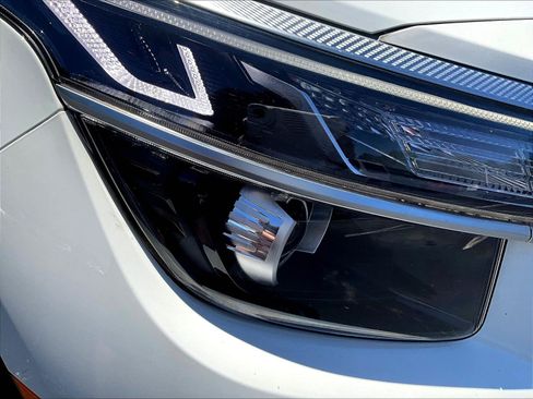 Used 2023 Kia Seltos S FWD image 32