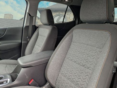 Used 2023 Chevrolet Equinox LT image 6