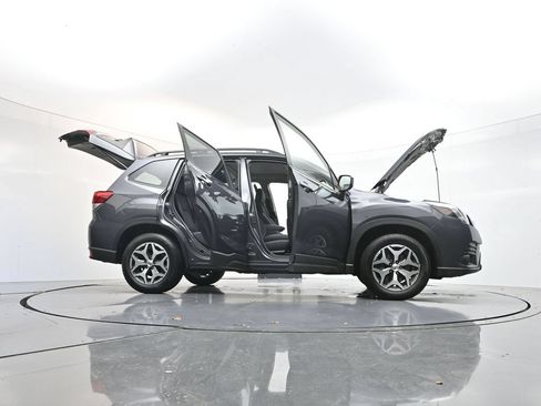 Used 2023 Subaru Forester Premium AWD/4WD image 51