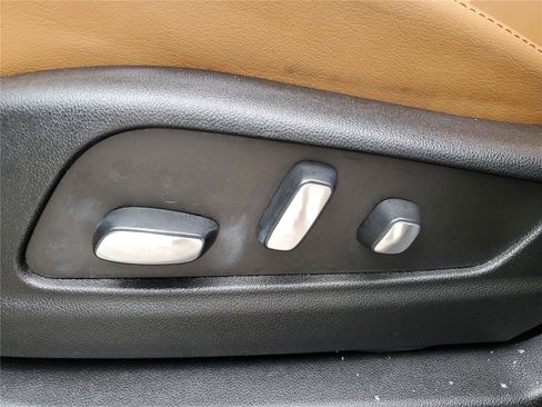 Used 2023 Cadillac XT5 Premium Luxury image 19