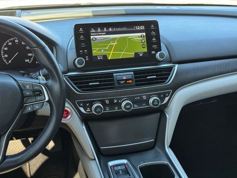 Used 2022 Honda Accord Touring image 26