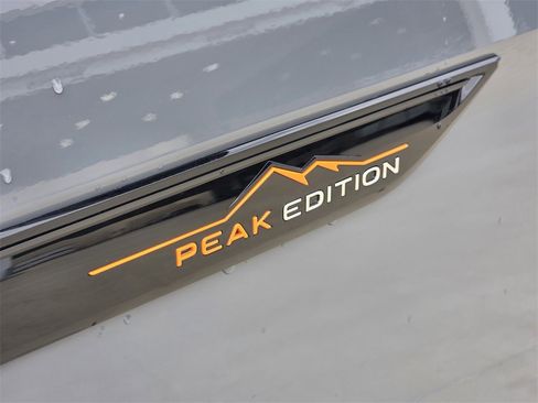 New 2026 Volkswagen Atlas Peak Edition image 7