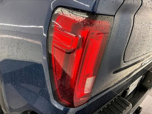 Used 2021 GMC Sierra 1500 Denali w/ Denali Ultimate Package image 29
