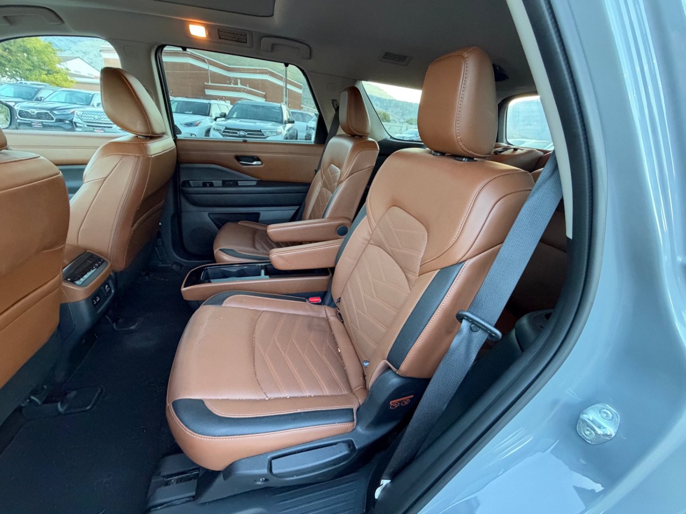 Used 2023 Nissan Pathfinder Platinum AWD/4WD image 19