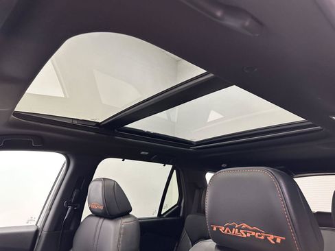 Certified 2025 Honda Pilot TrailSport image 18