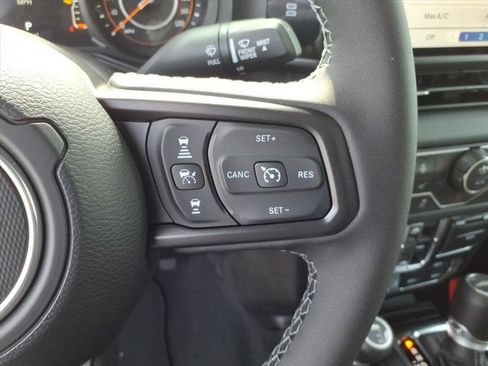 New 2026 Jeep Gladiator Mojave image 14