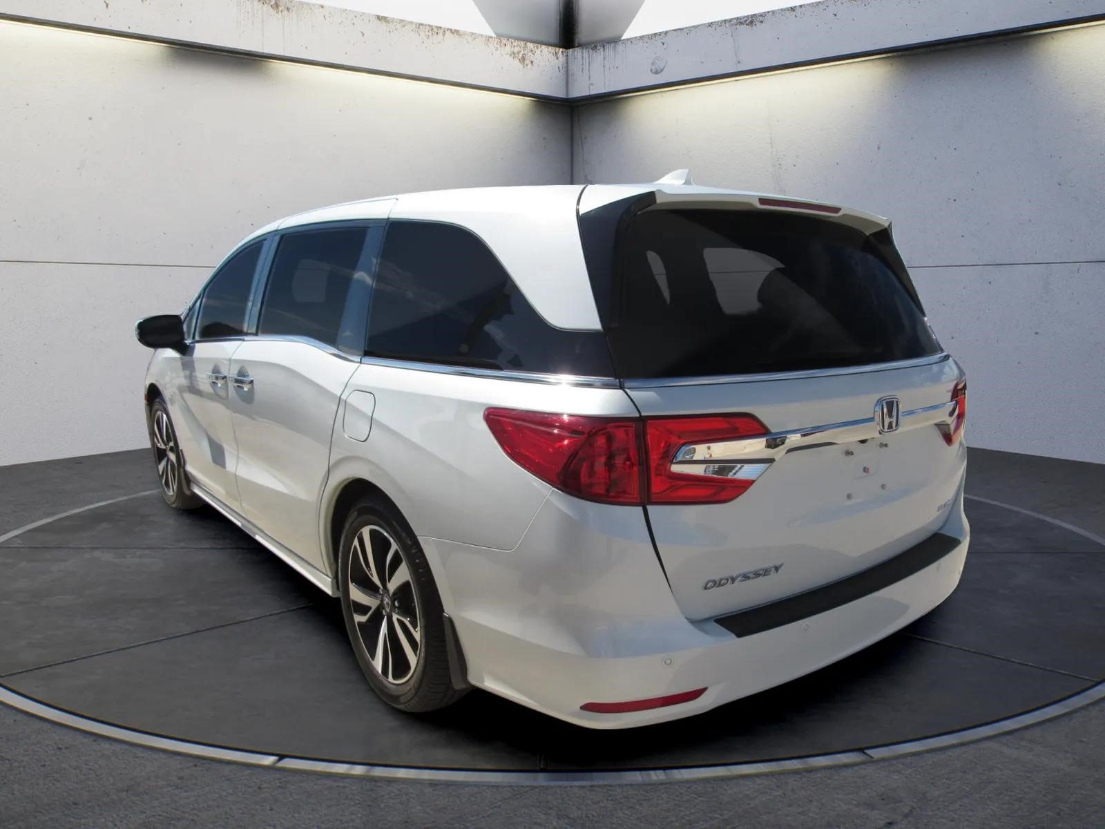 Used 2020 Honda Odyssey Elite image 4